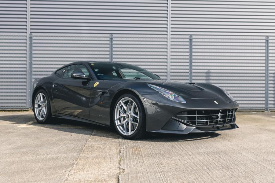  Ferrari F12berlinetta 2014 года  (UK) (фото 1 из 276)